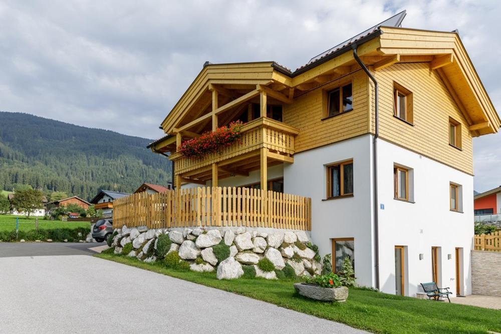 Penthousewohnung Mit Garten Sauna Pool ไมส์โฮเฟิน ภายนอก รูปภาพ